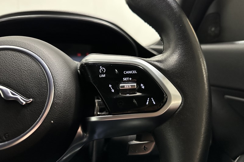 2023 (73) JAGUAR E-PACE 2.0 D200 R-Dynamic S 5dr Auto 5988014