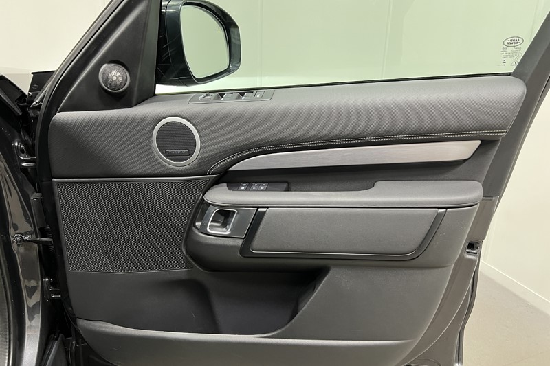2024 (73) LAND ROVER DISCOVERY 3.0 D300 Dynamic HSE 5dr Auto 5991815