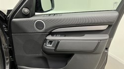 2024 (73) LAND ROVER DISCOVERY 3.0 D300 Dynamic HSE 5dr Auto 5991815