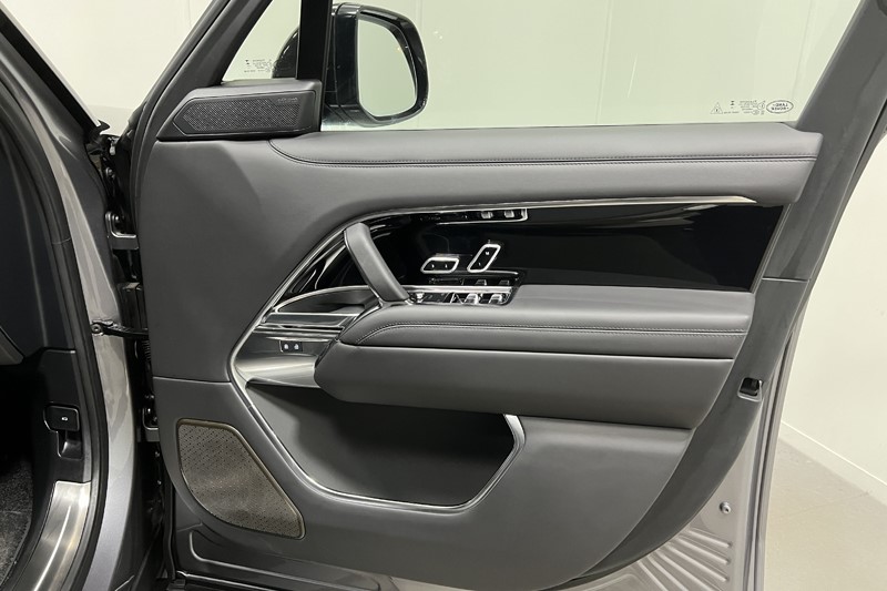 2026 (26) LAND ROVER RANGE ROVER 3.0 D350 Autobiography 4dr Auto 5982583