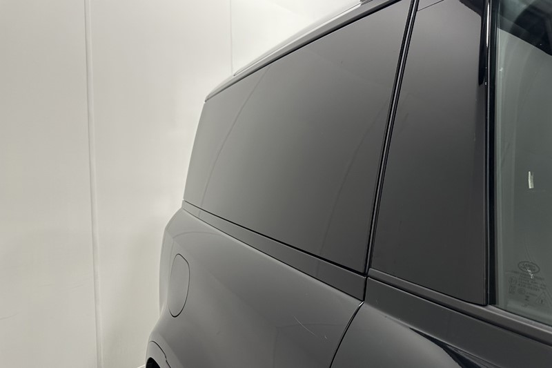 2025 (74) LAND ROVER COMMERCIAL DEFENDER 3.0 D350 Hard Top X-Dynamic HSE Auto [3 Seat] 5986895