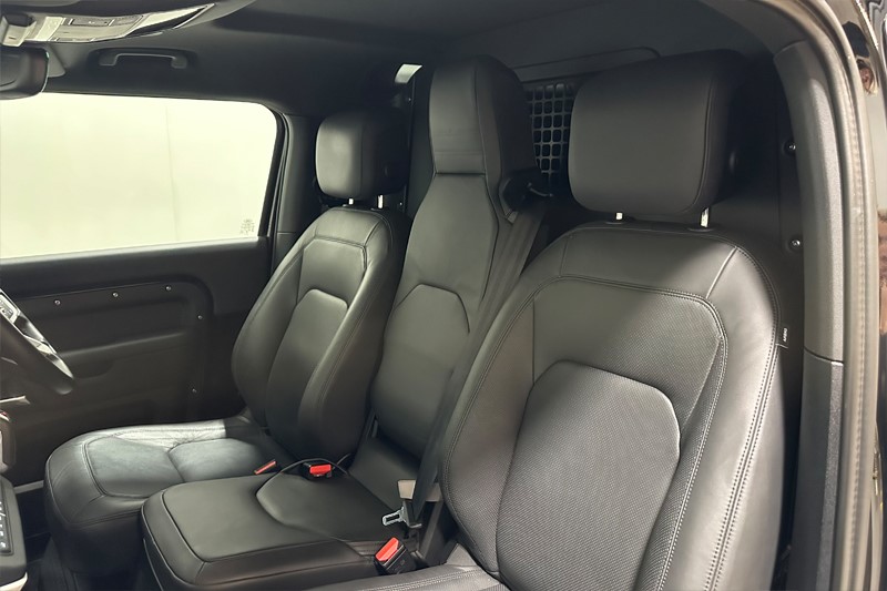 2025 (74) LAND ROVER COMMERCIAL DEFENDER 3.0 D350 Hard Top X-Dynamic HSE Auto [3 Seat] 5986858