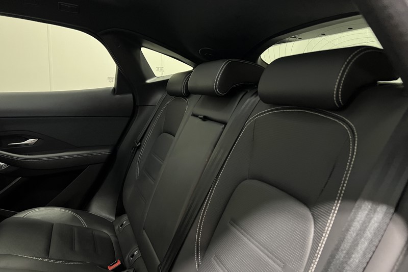 2022 (72) JAGUAR E-PACE 2.0 D200 R-Dynamic HSE 5dr Auto 5993538