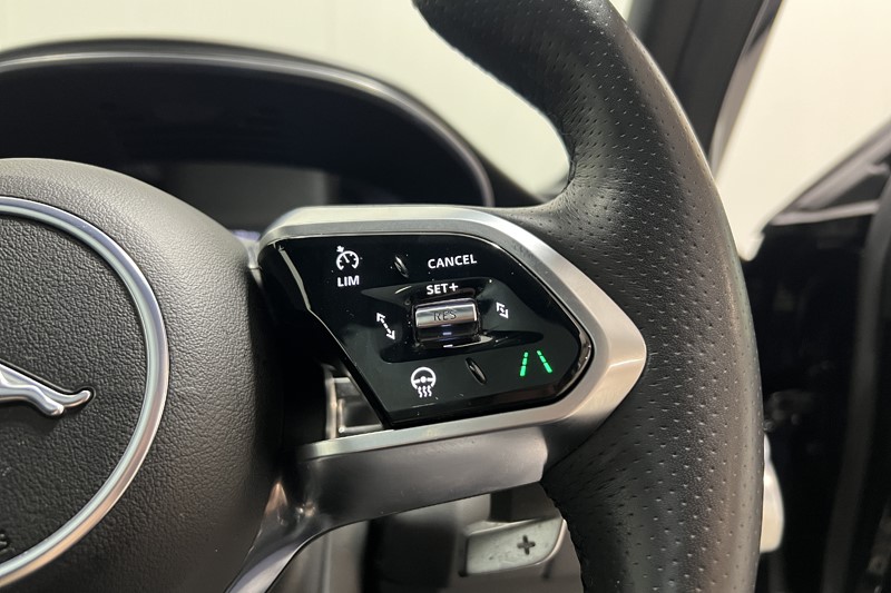 2022 (72) JAGUAR E-PACE 2.0 D200 R-Dynamic HSE 5dr Auto 5993522