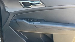 2025 (75) KIA SPORTAGE 1.6T GDi HEV Pure 5dr Auto 5333253