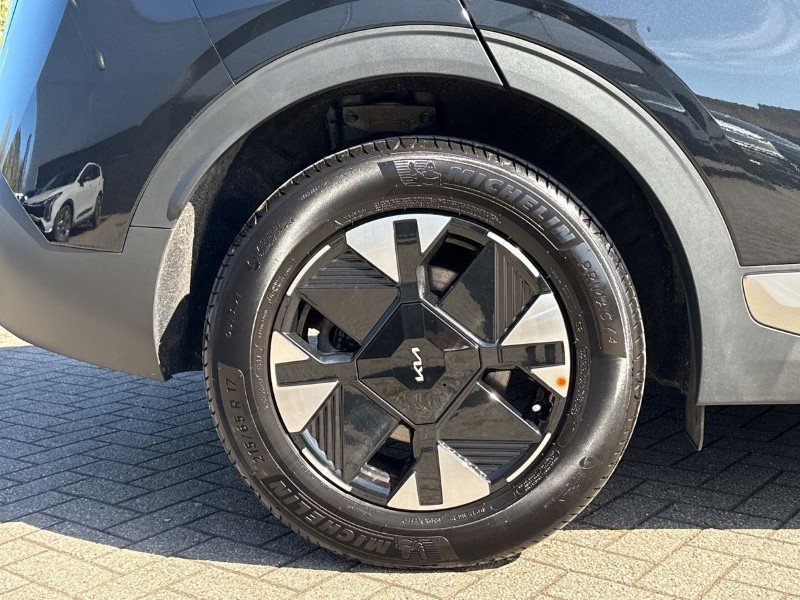 2025 (75) KIA SPORTAGE 1.6T GDi HEV Pure 5dr Auto 5333250