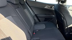 2025 (75) KIA SPORTAGE 1.6T GDi HEV Pure 5dr Auto 5333246