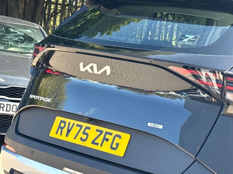 2025 (75) KIA SPORTAGE 1.6T GDi HEV Pure 5dr Auto 5333279