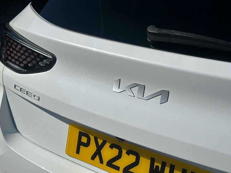 2022 (22) KIA CEED 1.5T GDi ISG GT-Line 5dr 5346583