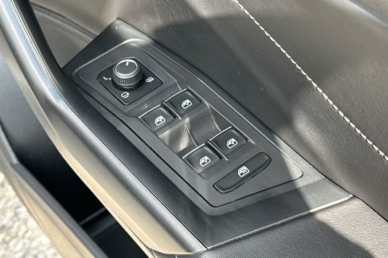 2022 (72) VOLKSWAGEN T-ROC 1.5 TSI R-Line 5dr 5344131