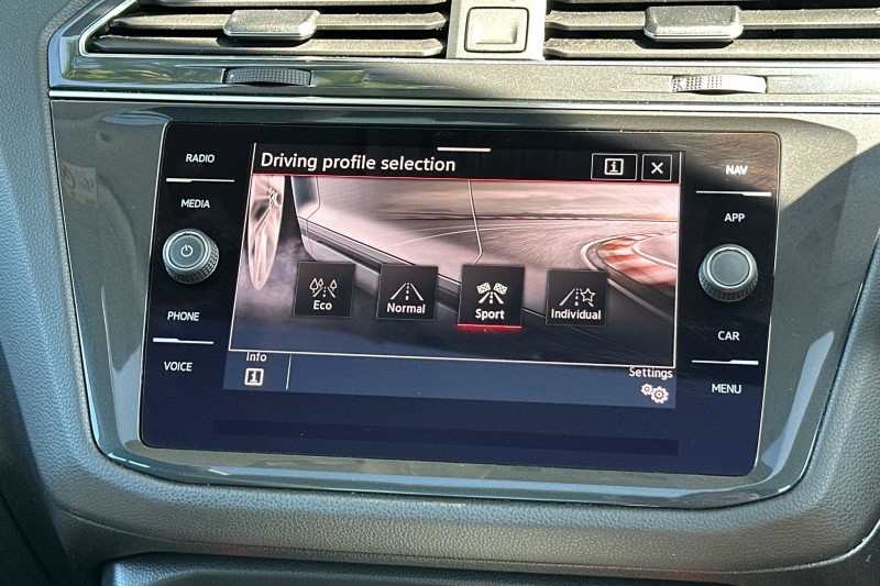 2023 (73) VOLKSWAGEN TIGUAN 2.0 TDI 4Motion Elegance 5dr DSG 5321827