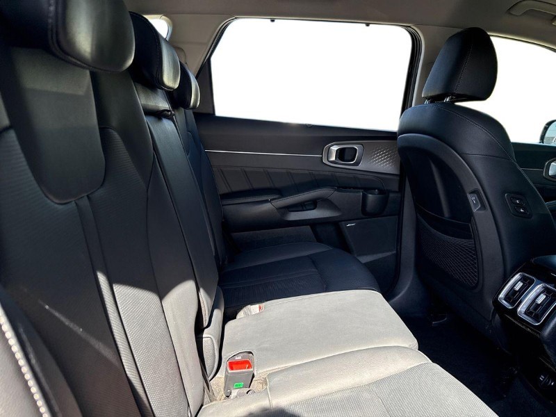 2026 (75) KIA SORENTO 1.6 T-GDi HEV 3 5dr Auto 5338923