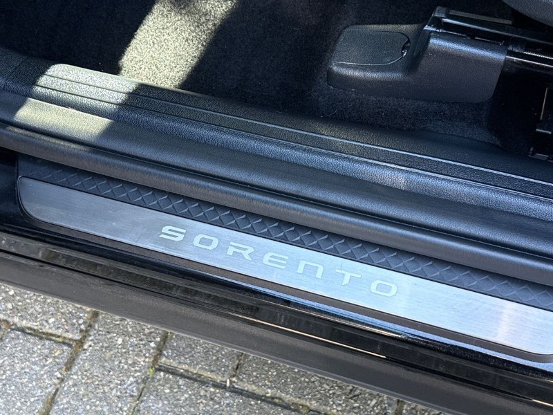 2026 (75) KIA SORENTO 1.6 T-GDi HEV 3 5dr Auto 5338965