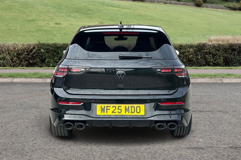 2025 (25) VOLKSWAGEN GOLF 2.0 TSI 333 R Black Edition 4Motion 5dr DSG 5376835