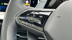 2025 (25) VOLKSWAGEN GOLF 2.0 TSI 333 R Black Edition 4Motion 5dr DSG 5376848