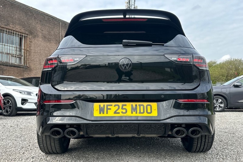 2025 (25) VOLKSWAGEN GOLF 2.0 TSI 333 R Black Edition 4Motion 5dr DSG 5376871
