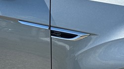 2025 (25) VOLKSWAGEN T-ROC 1.5 TSI R-Line 5dr DSG 5372581