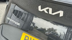 2025 (75) KIA SPORTAGE 1.6T GDi HEV Pure 5dr Auto 5376246