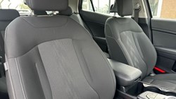 2025 (75) KIA SPORTAGE 1.6T GDi HEV Pure 5dr Auto 5376225