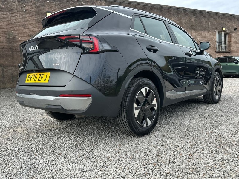 2025 (75) KIA SPORTAGE 1.6T GDi HEV Pure 5dr Auto 5376245