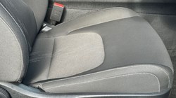 2025 (75) KIA SPORTAGE 1.6T GDi HEV Pure 5dr Auto 5379415