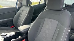 2025 (75) KIA SPORTAGE 1.6T GDi HEV Pure 5dr Auto 5379430