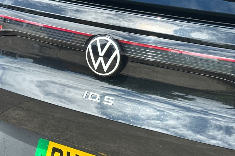 2022 (22) VOLKSWAGEN ID.5 150kW Style Pro Performance 77kWh 5dr Auto 5462200