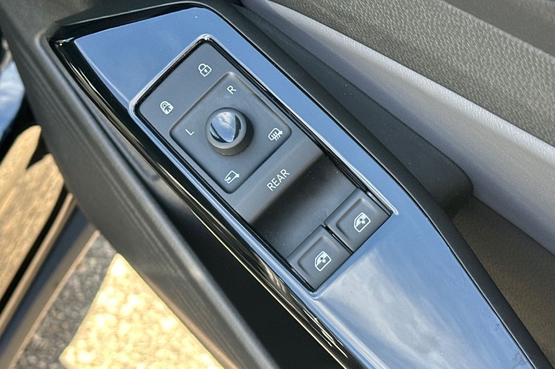 2022 (22) VOLKSWAGEN ID.5 150kW Style Pro Performance 77kWh 5dr Auto 5462176