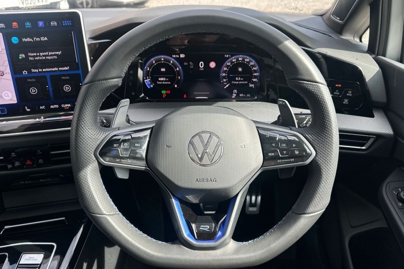 2025 (25) VOLKSWAGEN GOLF 2.0 TSI 333 R Black Edition 4Motion 5dr DSG 5368457