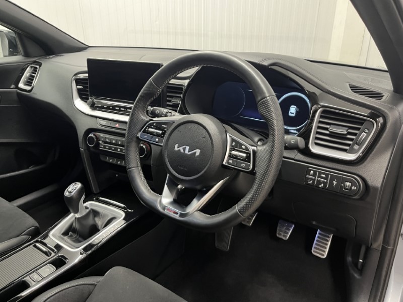 2023 (72) KIA XCEED 1.5T GDi ISG GT-Line S 5dr 3328901