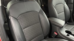 2022 (22) KIA NIRO 1.6 GDi PHEV Connect 5dr DCT 3428684