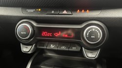 2022 (22) KIA STONIC 1.0T GDi 48V GT-Line S 5dr 3428772