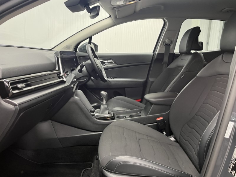 2022 (22) KIA SPORTAGE 1.6T GDi ISG Launch Edition 5dr 3460173