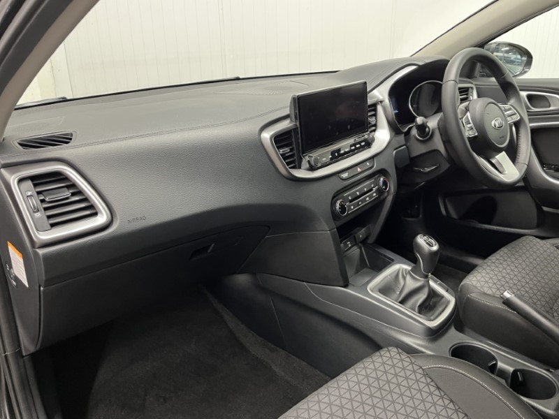 2021 (21) KIA CEED 1.6 CRDi 48V ISG 2 NAV 5dr 3511843