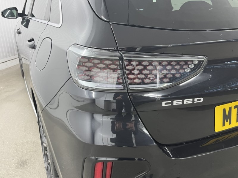 2023 (73) KIA CEED 1.5T GDi ISG GT-Line 5dr 3475642