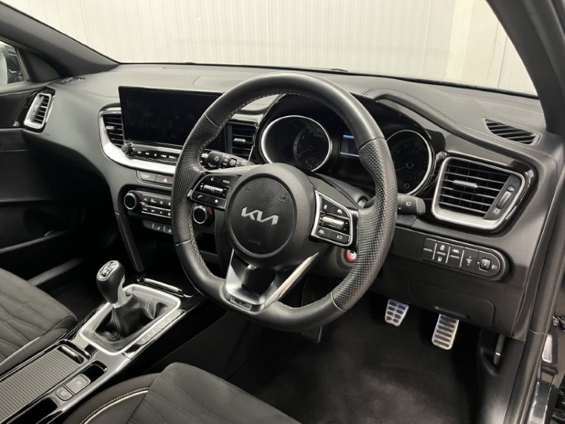 2023 (73) KIA CEED 1.5T GDi ISG GT-Line 5dr 3475653