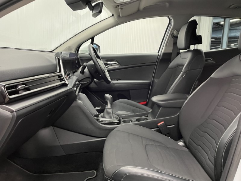 2022 (22) KIA SPORTAGE 1.6T GDi ISG Launch Edition 5dr 3507302