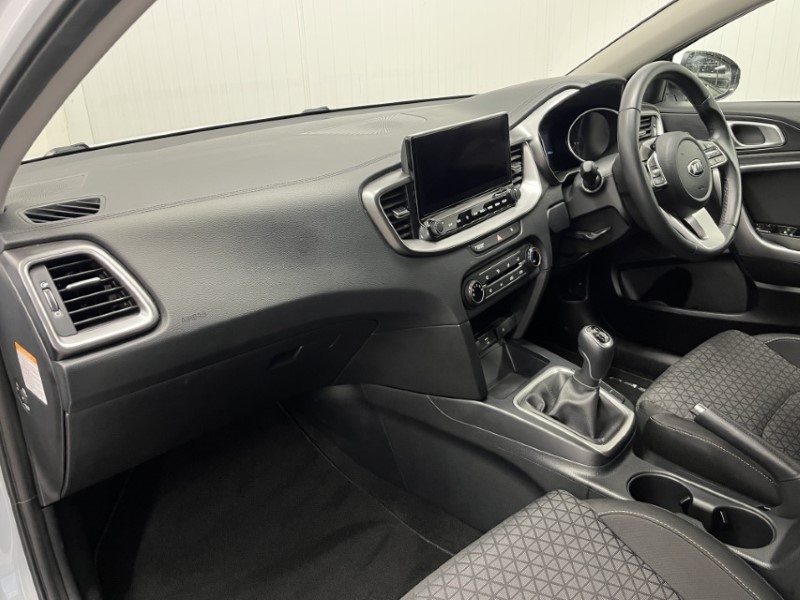 2021 (71) KIA CEED 1.6 CRDi 48V ISG 2 NAV 5dr 3546937