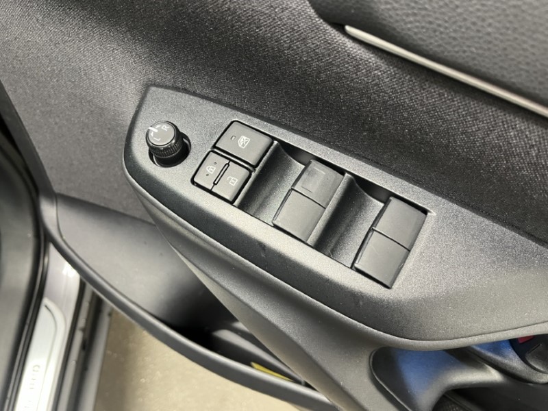 2023 (72) TOYOTA YARIS CROSS 1.5 Hybrid Design 5dr CVT 3595885