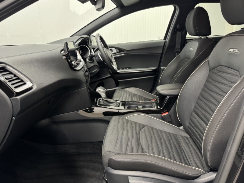 2025 (74) KIA CEED 1.5T GDi ISG 138 GT-Line 5dr DCT 4924349