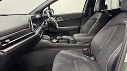 2025 (25) KIA SPORTAGE 1.6T GDi 207 HEV GT-Line 5dr Auto 5122440