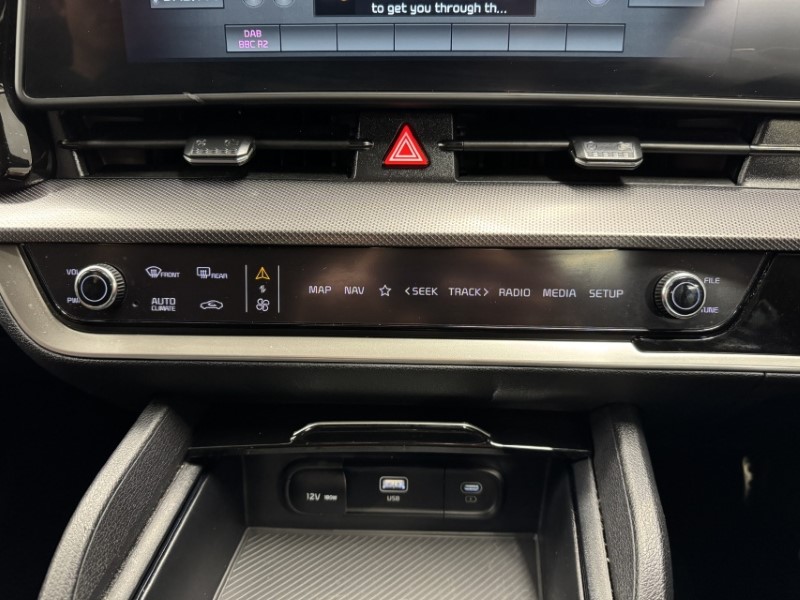 2025 (25) KIA SPORTAGE 1.6T GDi 207 HEV GT-Line 5dr Auto 5122444