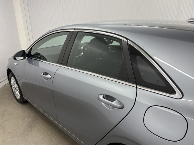 2025 (25) KIA CEED 1.5T GDi ISG 138 2 5dr 5163312