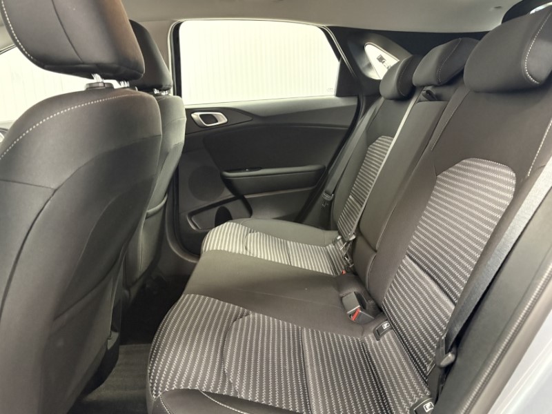 2025 (25) KIA CEED 1.5T GDi ISG 138 2 5dr 5163313