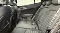 2025 (25) KIA SPORTAGE 1.6T GDi 207 HEV GT-Line S 5dr Auto 4543698