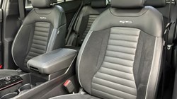 2025 (25) KIA SPORTAGE 1.6T GDi 207 HEV GT-Line S 5dr Auto 4543705
