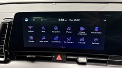 2025 (25) KIA SPORTAGE 1.6T GDi 207 HEV GT-Line S 5dr Auto 4592773