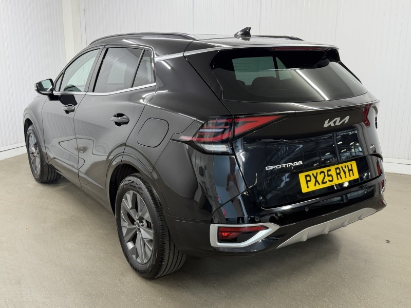 2025 (25) KIA SPORTAGE 1.6T GDi 207 HEV GT-Line 5dr Auto 5494134