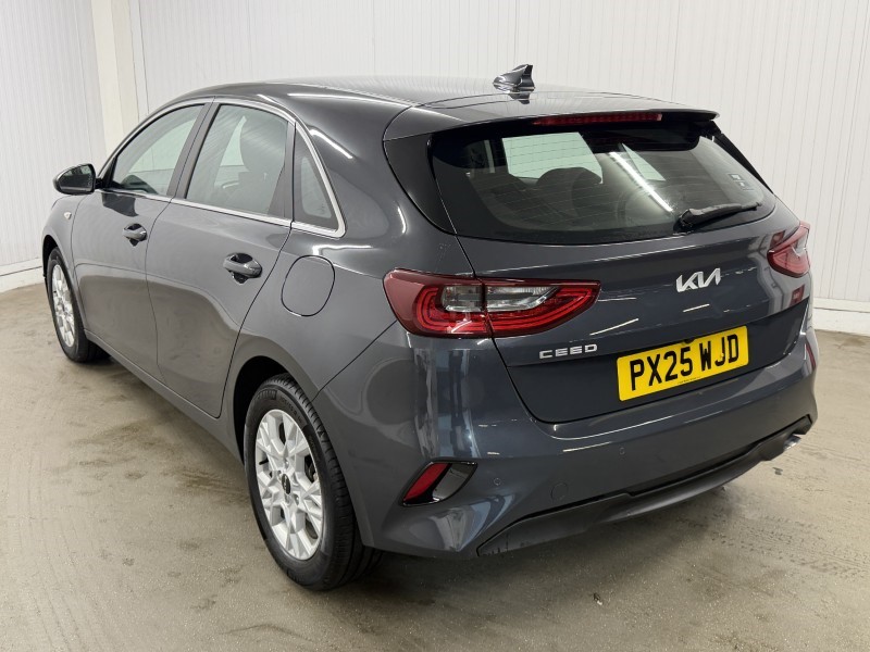 2025 (25) KIA CEED 1.5T GDi ISG 138 2 5dr 5458758