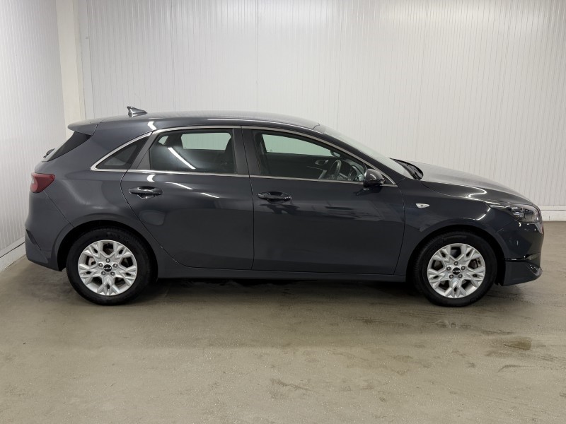 2025 (25) KIA CEED 1.5T GDi ISG 138 2 5dr 5458788